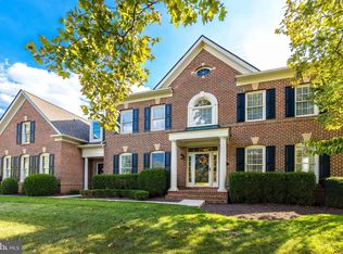 43329 Crystal Lake St, Leesburg, VA 20176
