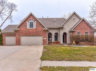 1401 Reeve Dr, Papillion, NE 68046