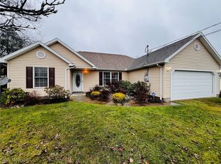 2512 Rosewood Pl, Rock Creek, OH 44084