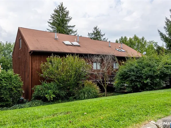 7 Sugar Loaf Ct Unit 5, Vernon, NJ 07462