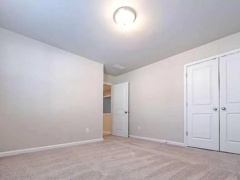228 N Fortune Way — Photo 6
