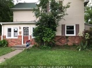 1620 Iowa St, Perry, IA 50220