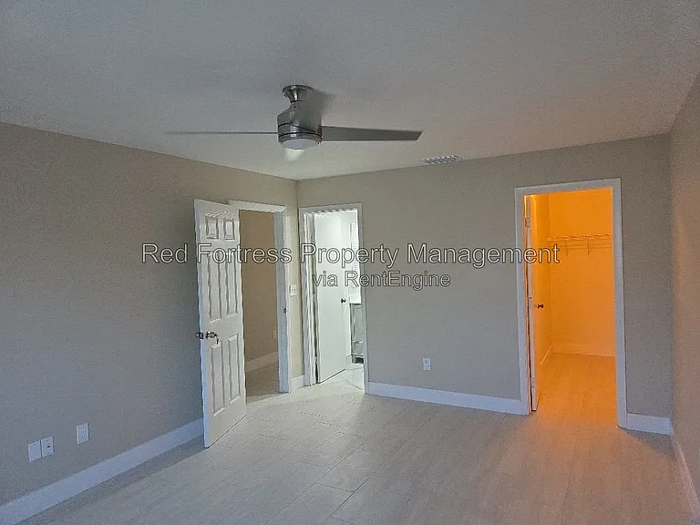 3608 SW 7th Pl — Photo 7