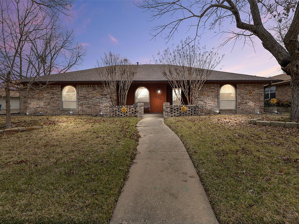 1st image of 1925 Aspen Dr