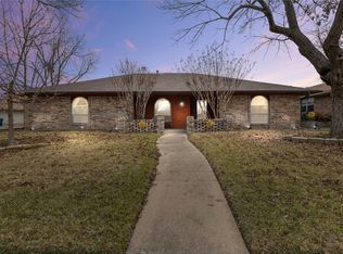 1925 Aspen Dr, Lewisville, TX 75077