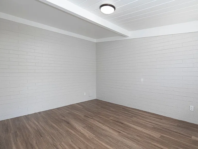 5081 Lotus St — Photo 7