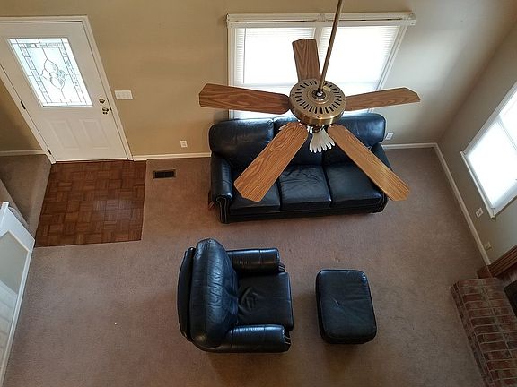 4th image of 1607 Jarratt Dr