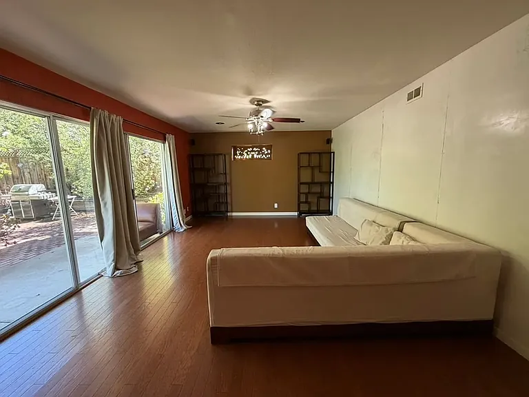 10744 Deep Cliffe Dr — Photo 36