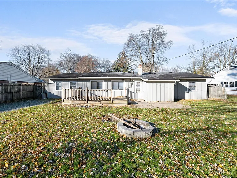 6040 Graystone Dr — Photo 31