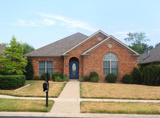 2706 Quailchase Dr, Sellersburg, IN 47172