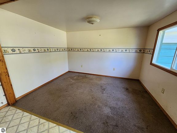 5th image of 5487 N Athey Ave