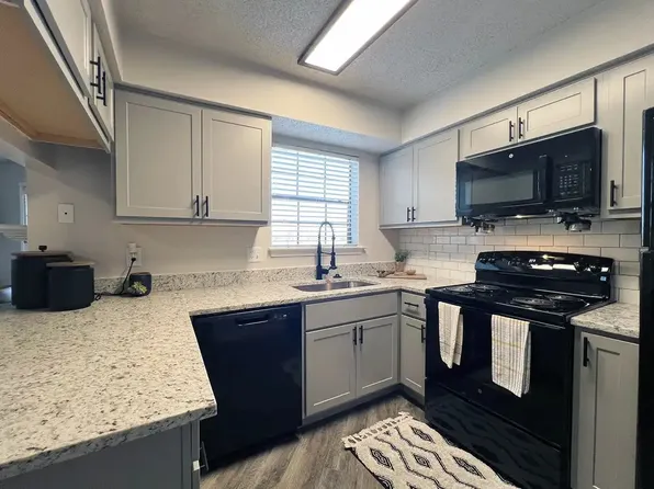 Ashwood Park Apartments