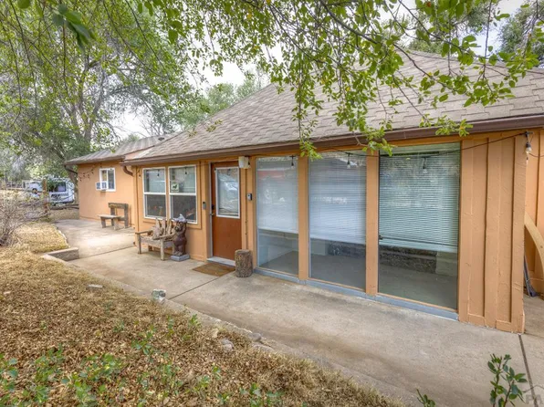 708 W 10th St, Walsenburg, CO 81089