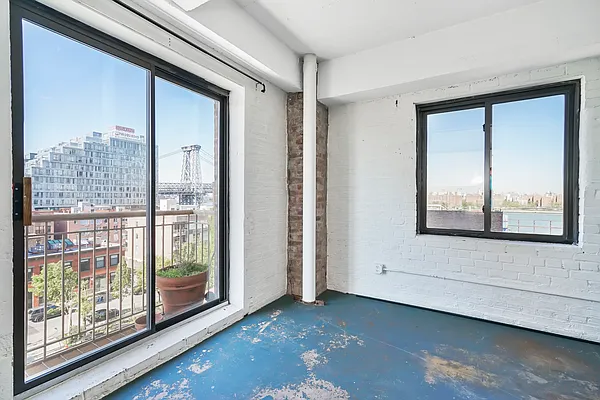 Sold by Avenue Sotheby's International Realty | media 6