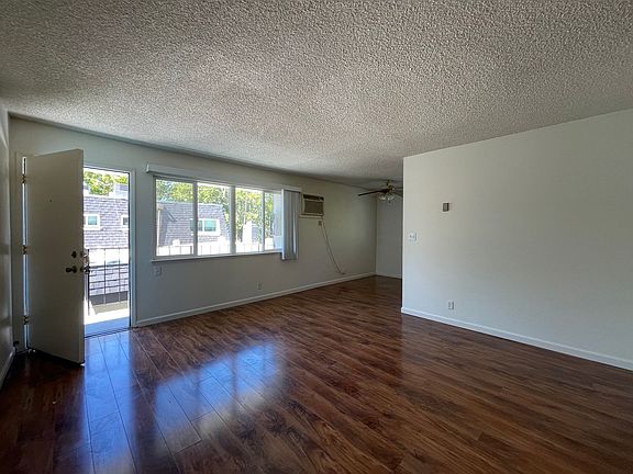 5th image of 3811 H St APT 11