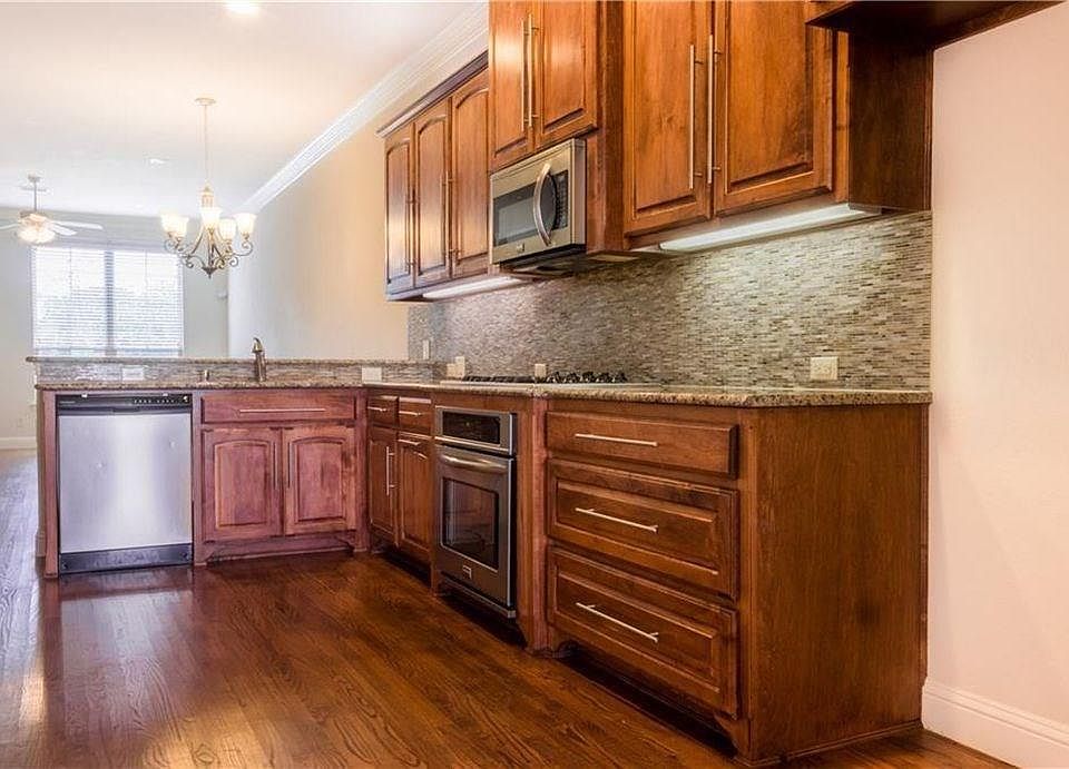 1st image of 10533 Chaucer Hill Ln