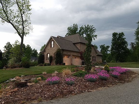 3rd image of 2490 Rocky Springs Ln