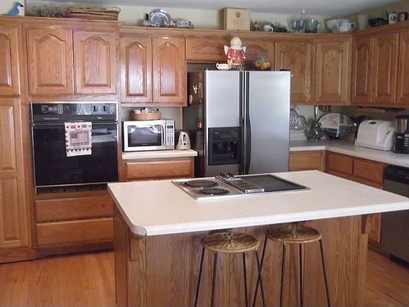 Big  Inviting Kitchen