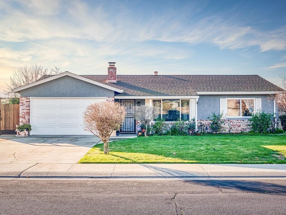 Welcome Home to 1384 Mitchell Lane, Manteca CA