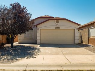 10416 Lost Arrowhead Ave SW, Albuquerque, NM 87121