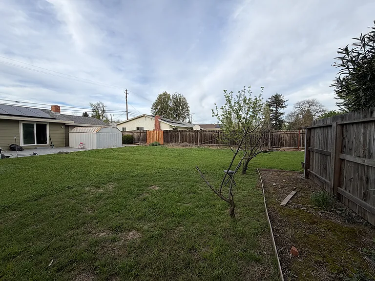 2098 Lincoln Rd — Photo 23