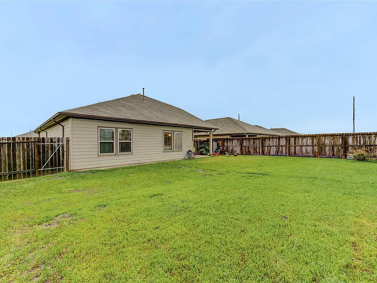1615 Goose Island Ln — Photo 41
