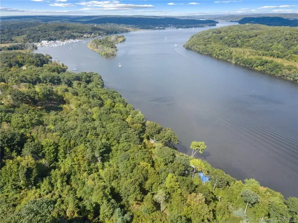 5 Merriwold Lane, Deep River, CT 06417