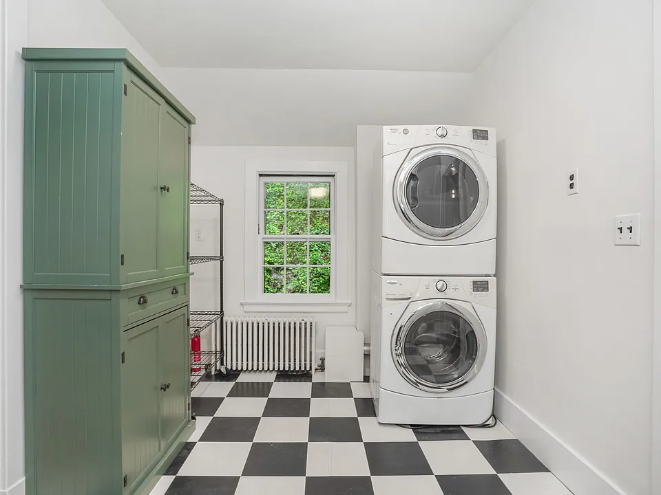 Washer + Dryer