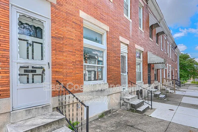 3 bed, 1.0 bath, 1208 sqft, $1,450 — Photo 3