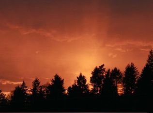 449 SW 175th St, Normandy Park, WA 98166