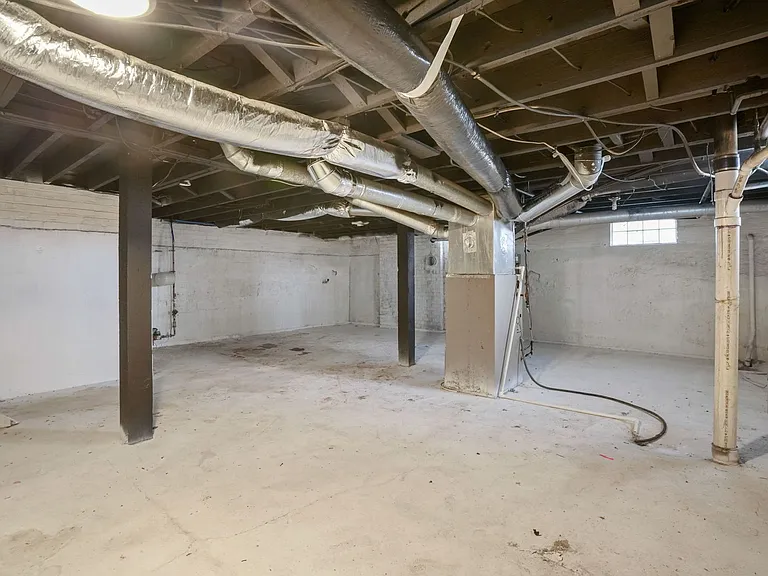 112 Linden Ave — Photo 18