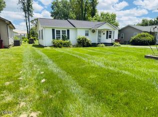 1310 E Chilhowie Ave, Johnson City, TN 37601