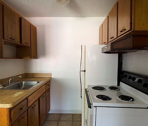2nd image of 21990 River Oaks Dr #26