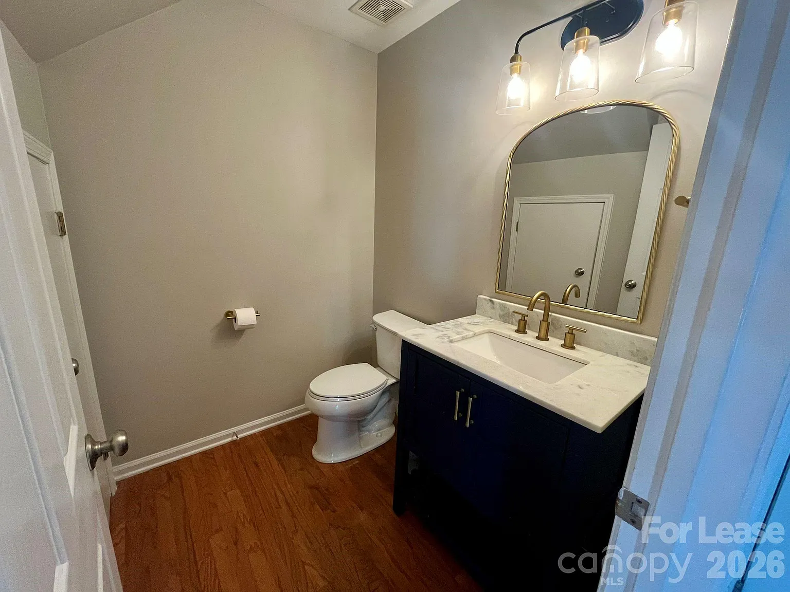 2 bed, 2.5 bath, 1314 sqft, $1,900 — Photo 3