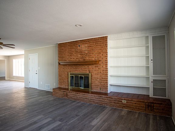 4th image of 604 S Avenue D