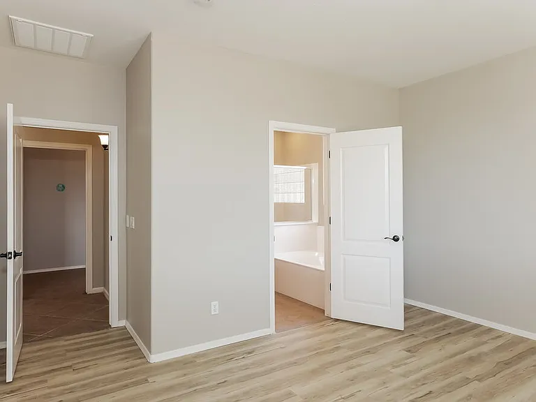 1868 W Wrangler Way — Photo 8