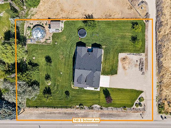 4th image of 740 S School Ave