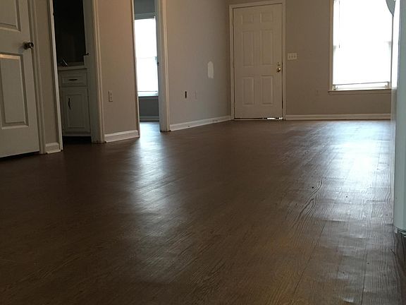 5th image of 140-31 Lanier Dr