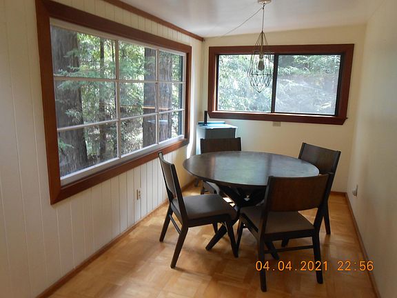 4th image of 140 Tan Oak Ave