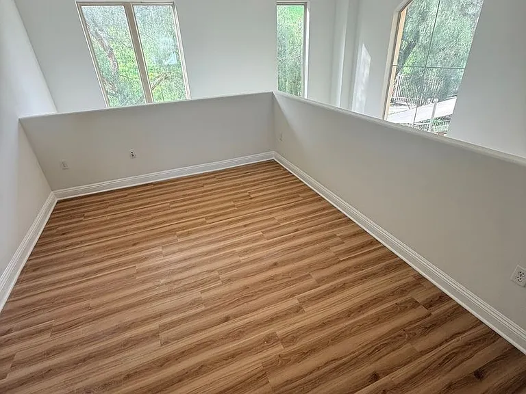 23130 Sherman Pl — Photo 12