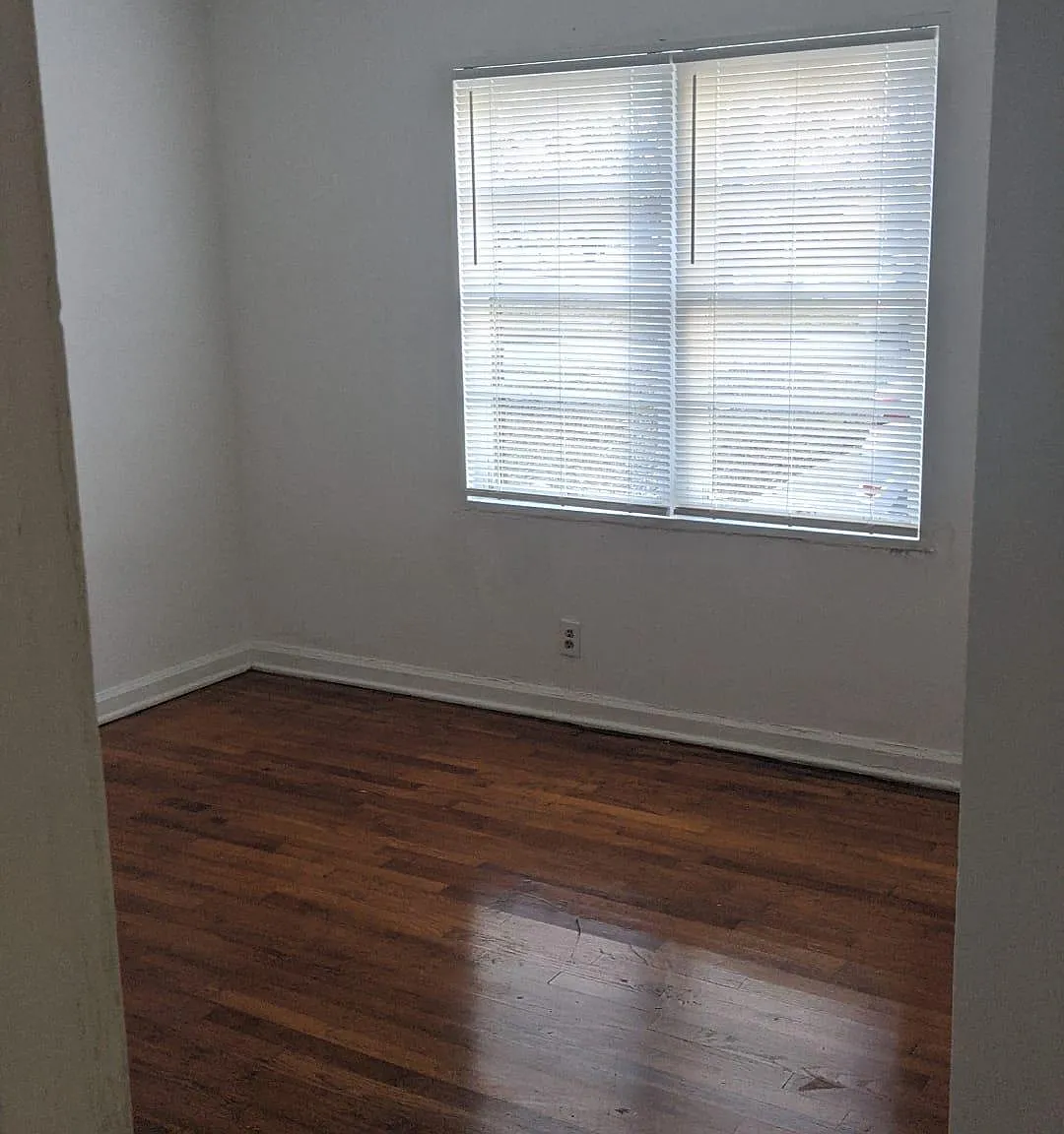 2 bed, 750 sqft, $700 — Photo 4