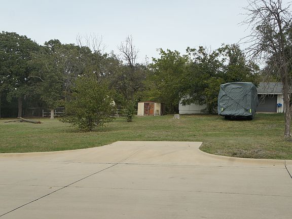 5th image of 1750 Shumaker Ln