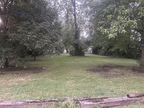 5th image of 2005 E Cedar St