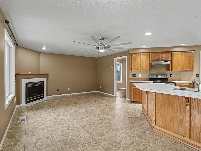1075 Mildred Ln SE — Photo 19