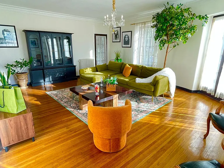 Los Altos A Legendary Residence at 4121 Wilshire Blvd — Photo 32