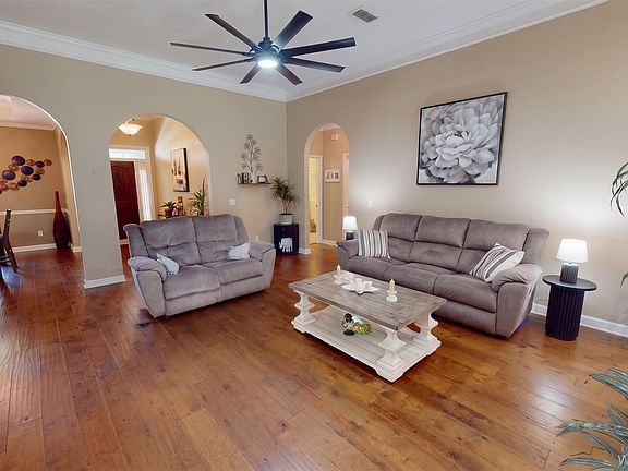 4th image of 162 Waterford Way