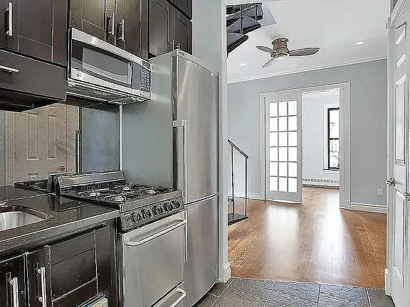 4th image of 219 E 28th St APT 4C