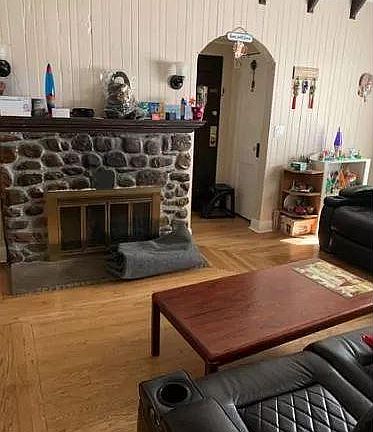 5th image of 14 Baywood Ave