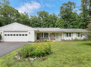 2 Tanglewood Way S, Andover, MA 01810