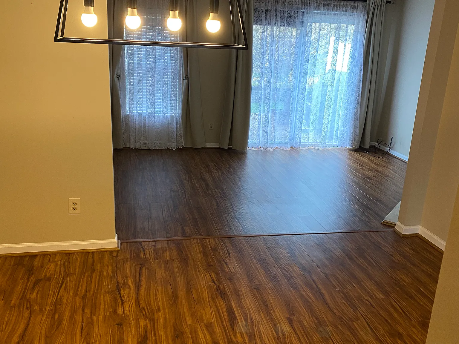 2 bed, 1.5 bath, 1484 sqft, $1,900 — Photo 2